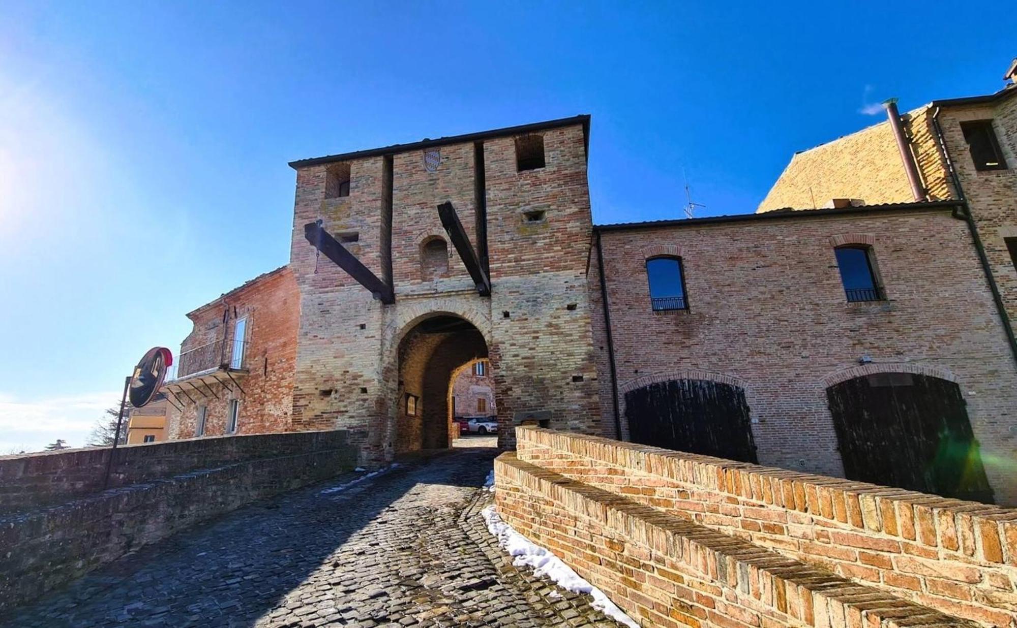 فيلا Borgo Calbianco - Private House With Pool & Airco Cerreto Castello المظهر الخارجي الصورة