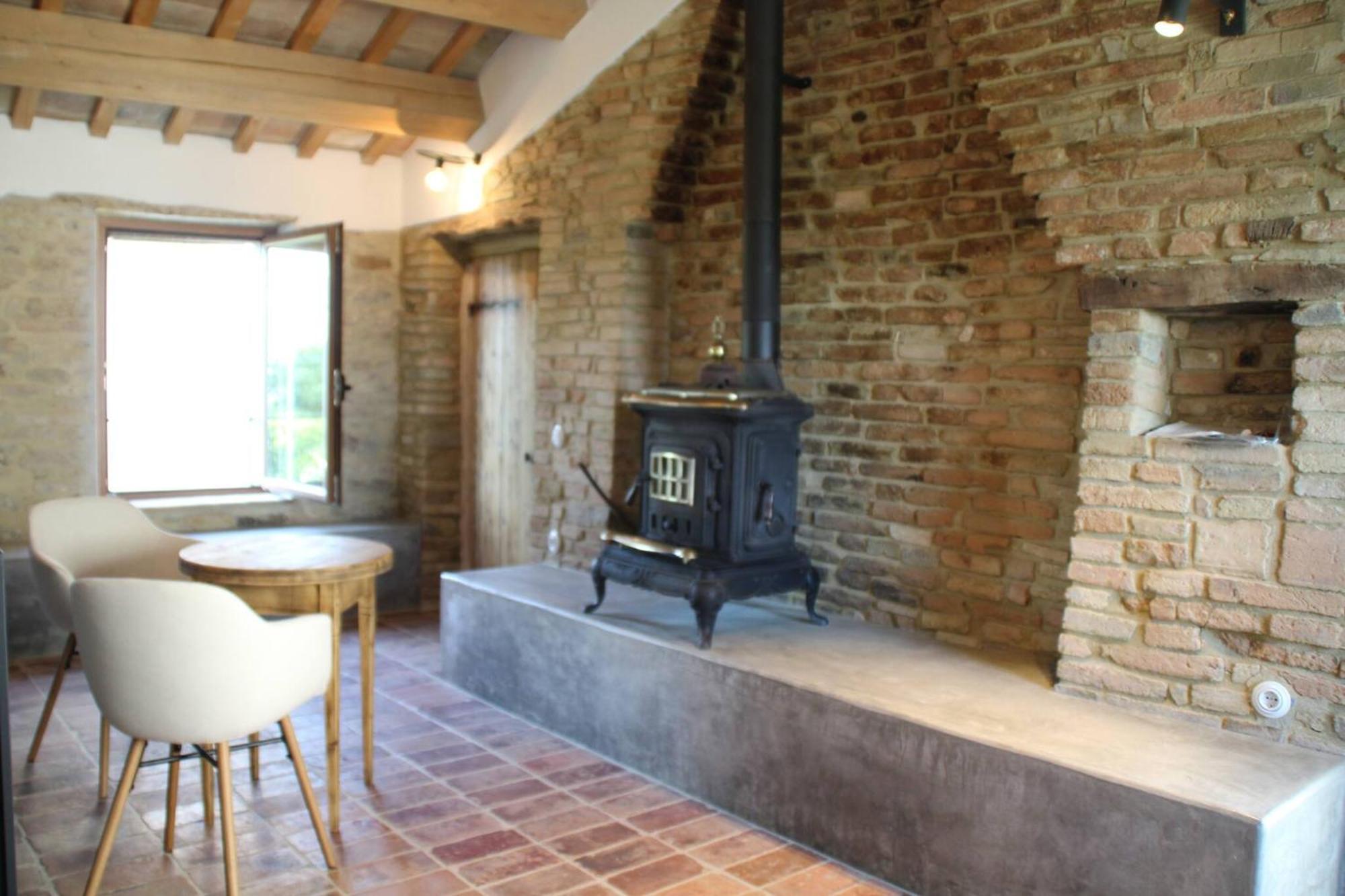 فيلا Borgo Calbianco - Private House With Pool & Airco Cerreto Castello المظهر الخارجي الصورة