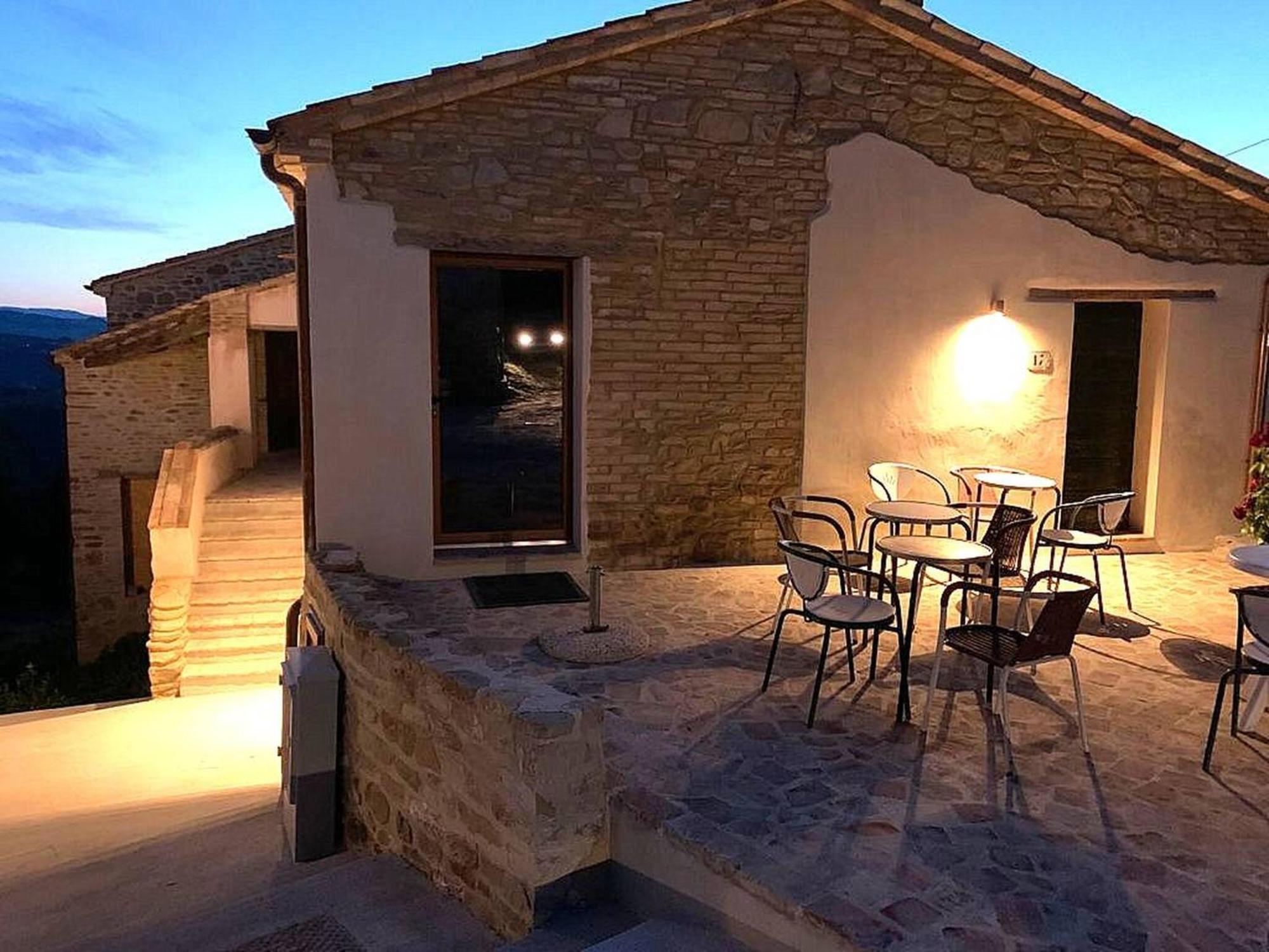 فيلا Borgo Calbianco - Private House With Pool & Airco Cerreto Castello المظهر الخارجي الصورة